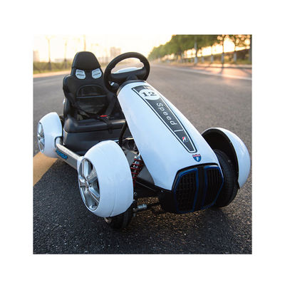 Voyage en karting électrique en voiture pour les enfants avec télécommande