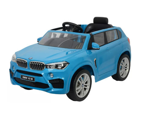 Laissez vos enfants naviguer avec style avec cette fonction de roulement électrique en plastique sur les lumières de jouets