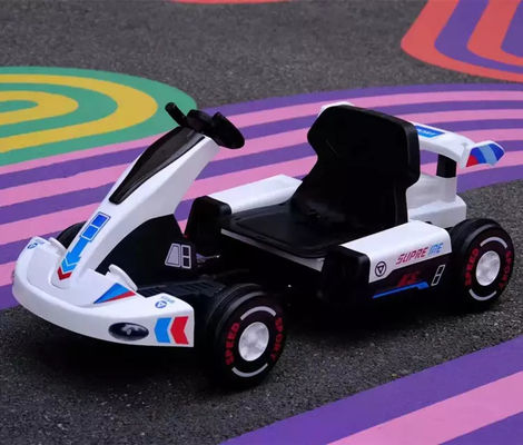 12V électrique télécommande Kart pour 6 ans enfants sur la voiture de karting en plastique type PP