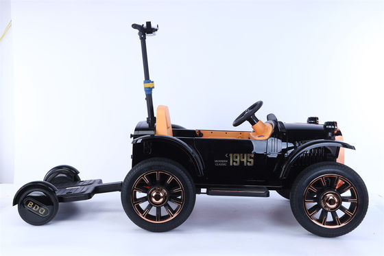 Une voiture électrique en plastique unisexe avec télécommande 2.4G Directement pour les enfants
