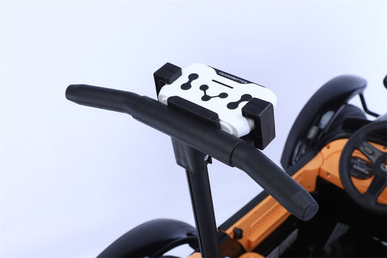 Une voiture électrique en plastique unisexe avec télécommande 2.4G Directement pour les enfants