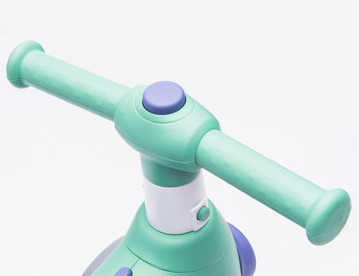 Taille du produit 56*30*45 Voiture à quatre roues pour enfants avec musique et appareil à bulles