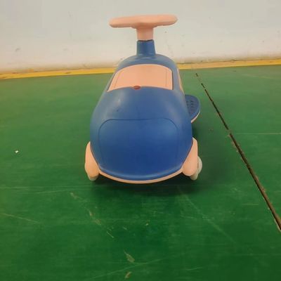 Grade de plastique vert Happy Baby Balance Car pour les jouets pour enfants Voyage en voiture Réduction directe