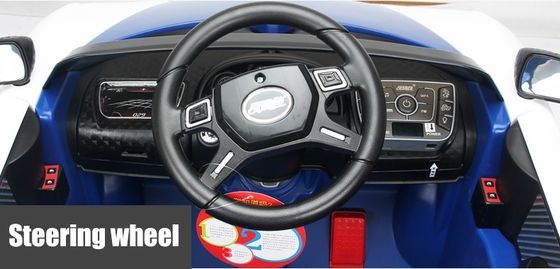 Commande à distance Jouets pour enfants Voitures électriques avec matériau plastique et moteur 550 * 2