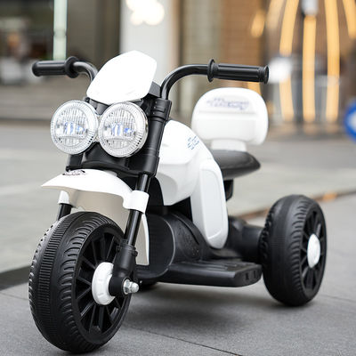 Tricycle électrique pour enfants avec des lumières et des pédales de musique Âges 5-7 Fun multi-fonction