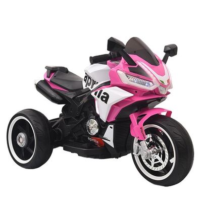 Modèle 3 roues électrique Les enfants montent sur une moto avec de la musique et de l'aventure hors route