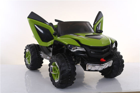12V plastique à quatre roues motrices multi-fonction Ride On Toy Car avec fonction MP3 pour les enfants