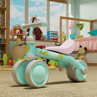 2023 Plastique 2 en 1 Balance Bike Ride On Car Avec 4 Roues Scooter pour les enfants en bas âge