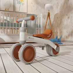 2023 Plastique 2 en 1 Balance Bike Ride On Car Avec 4 Roues Scooter pour les enfants en bas âge