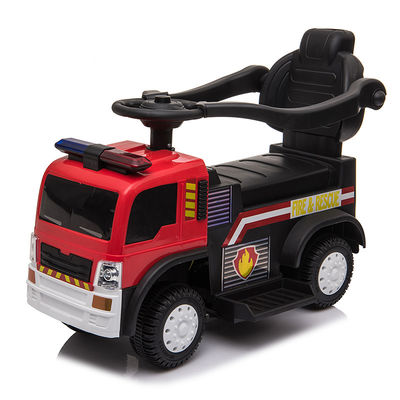 Des enfants chauds de 6V montent sur un camion de pompiers à batterie léger et abordable