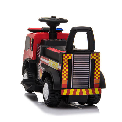 Des enfants chauds de 6V montent sur un camion de pompiers à batterie léger et abordable