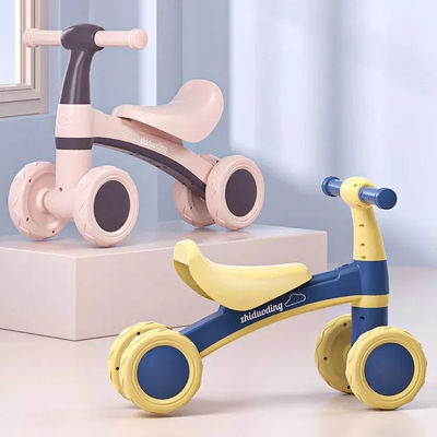 Groupe d'âge 2 à 4 ans Pas de pédales Popular Ride On Car pour les enfants Mini Balance Bike