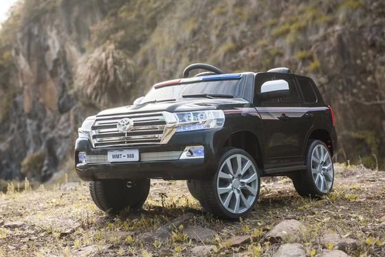 2023 Produits Noir/Blanc Double siège 12V télécommande batterie Voyage en voiture pour les enfants