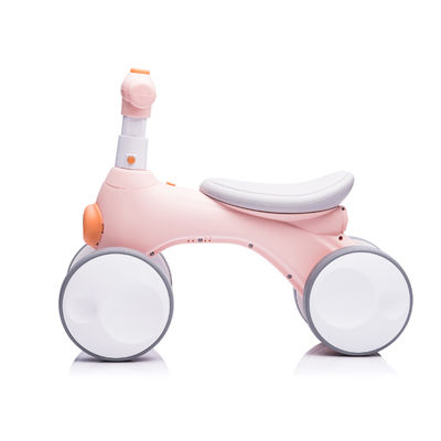Mini Ride On Car Foot Push Mini Baby Balance Bike pour les enfants Quatre roues et plastique