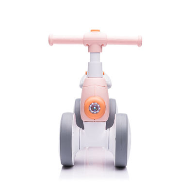 Mini Ride On Car Foot Push Mini Baby Balance Bike pour les enfants Quatre roues et plastique