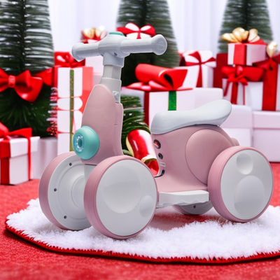 Roue en plastique Bibi Whistle Ride On Toy et personnalisable pour les enfants à apprécier