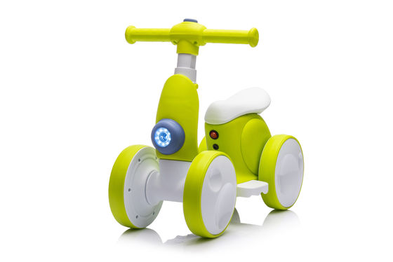 Fonction de télécommande 2024 Balance pour enfants Carton de voiture Taille 38*30*20CM Plage d'âge 0 à 24 mois