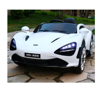 Fonction de balancement Fonction d'éducation précoce 12V Electric Toy Ride-On Cars pour les enfants