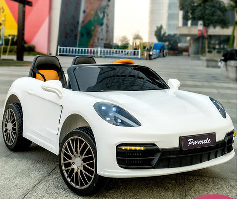 Plastique électrique Voyage sur les enfants voiture 12V télécommande Carton Taille 132 * 72 * 36CM 10 ans