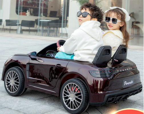 2023 Plastique 12V électrique Voyage en voiture pour les enfants 2 places Poids de chargement 60 kg Bénéfice