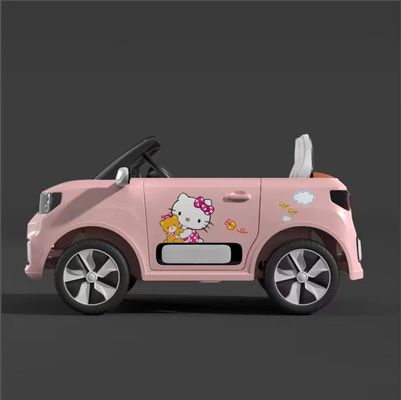 Conduite électrique en plastique sur une voiture de jouet 12v pour les enfants avec télécommande d'éducation précoce