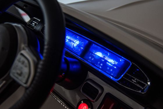 Voiture électrique pour enfants avec télécommande 2.4G et batterie longue