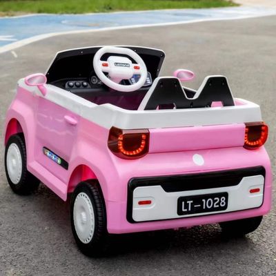 Piles à quatre roues en plastique, jouets électriques pour bébés et enfants avec télécommande, moteur 12V*390*2