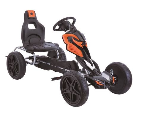 Des karts à pédales pour enfants adaptés aux 3 à 8 ans et jusqu'à 50 kg en promotion