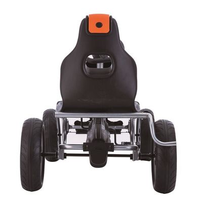 Des karts à pédales pour enfants adaptés aux 3 à 8 ans et jusqu'à 50 kg en promotion