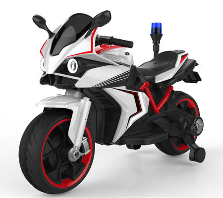 Voyage électrique des enfants sur la moto de la police, voiture à démarrage simple et feux de police