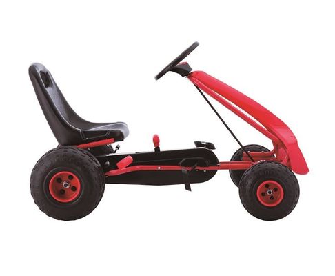 Les enfants de 2 à 7 ans montent sur une pédale de voiture Go-Karting en plastique avec embrayage et frein